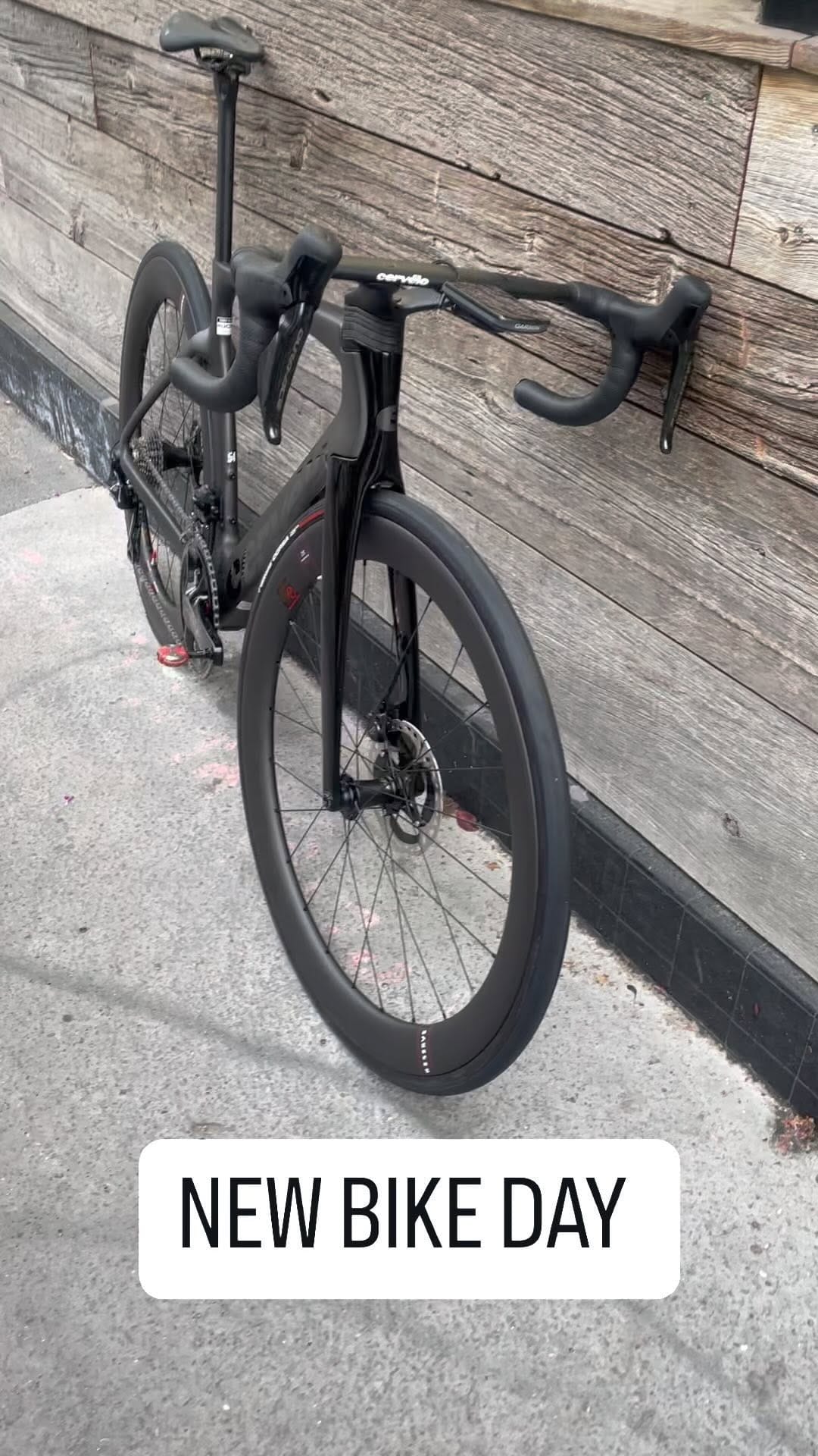 Post 9 by KilometreZero on Instagram (video)