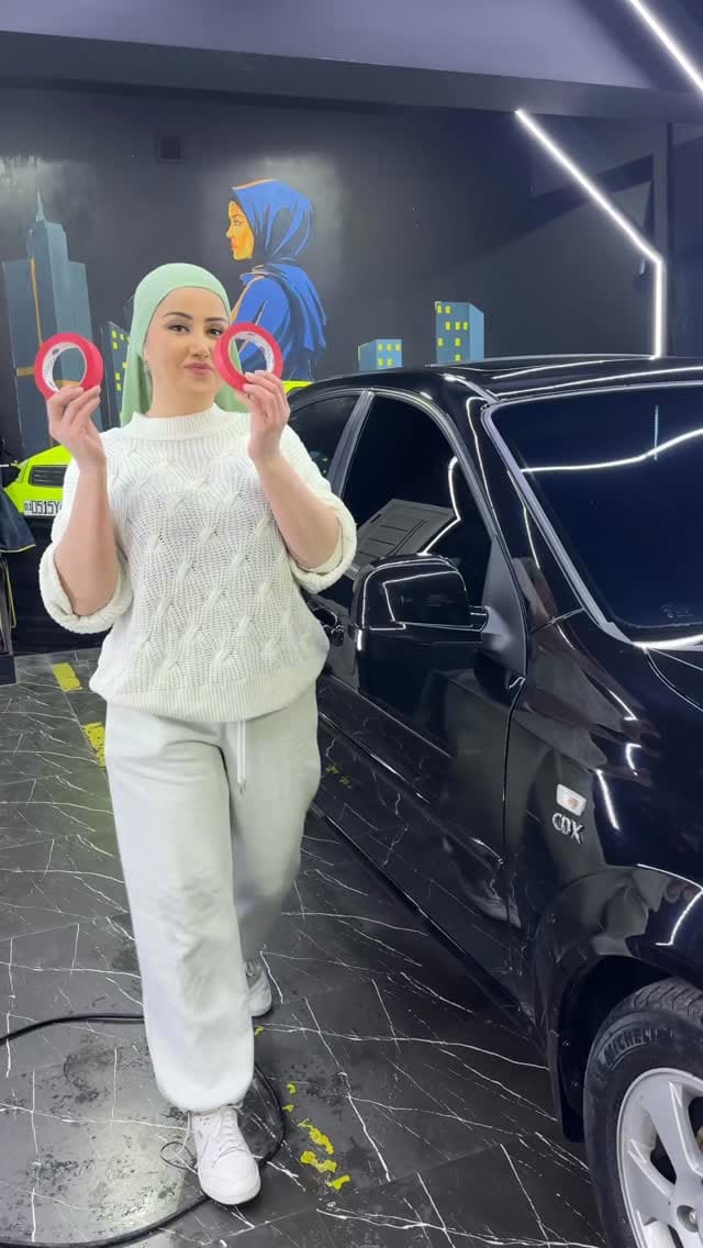 Post 1 by MISS DETAILING | SERVICE on Instagram (video)