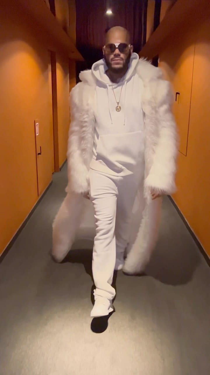 Post 9 by LEGENDARY KENDRICK 🅱️🐝 on Instagram (video)