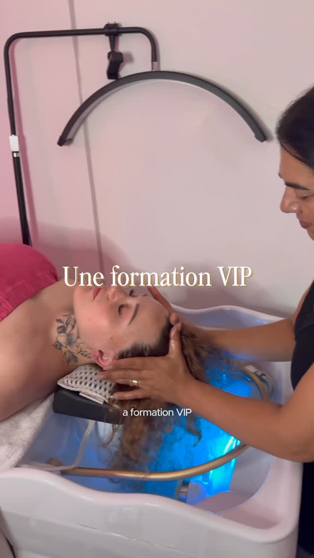Post 3 by 1er HeadSpa & Curls inclusif de France 🇫🇷 💆🏽‍♀️ on Instagram (video)