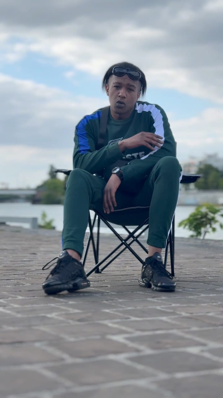 Post 4 by Kolo La Rue on Instagram (video)