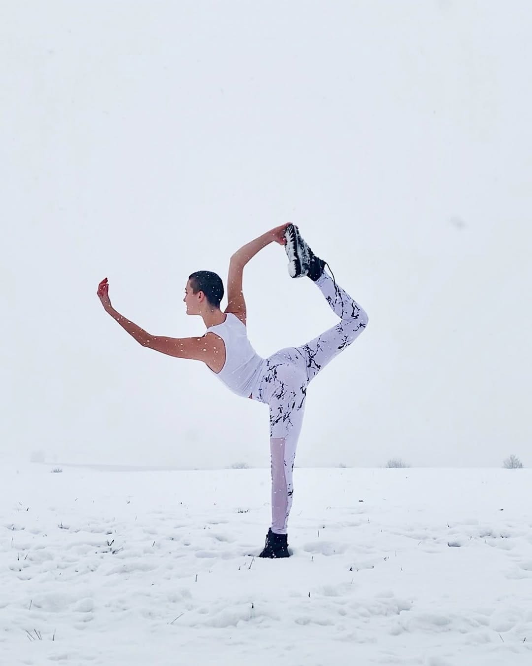 Post 2 by CEL ✨ YOGA & SELF LOVE on Instagram (image)