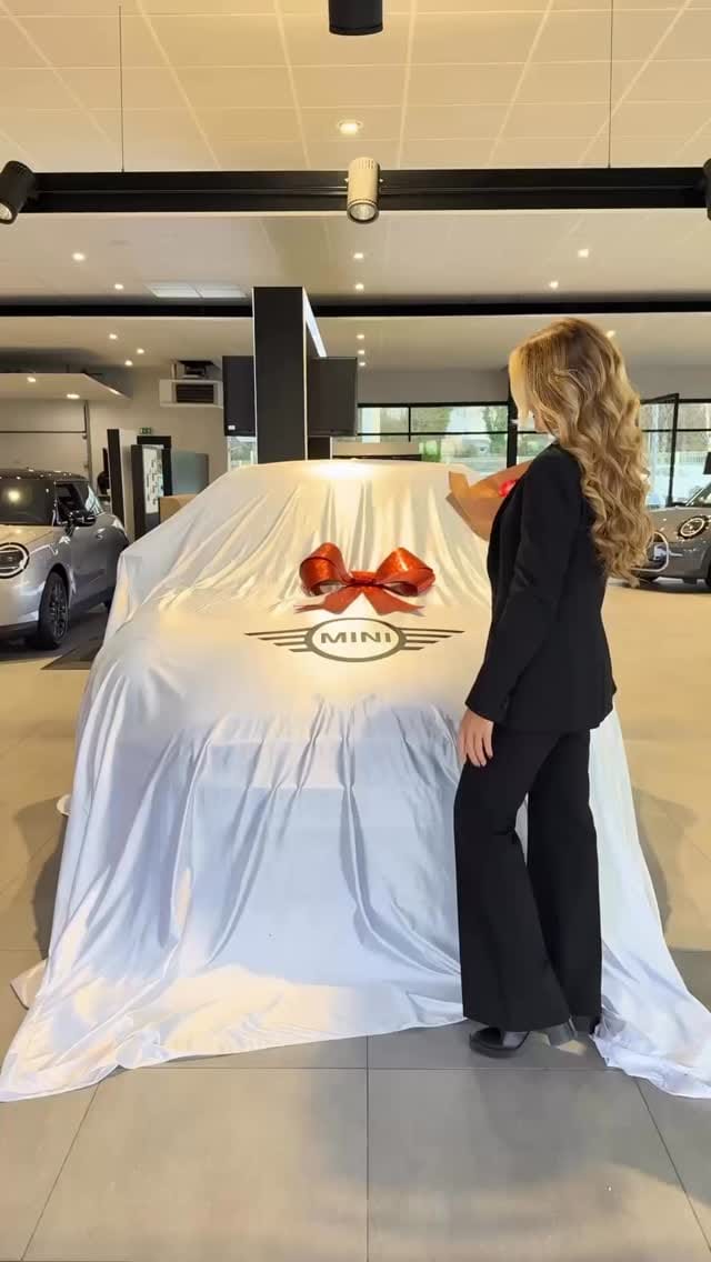 Post 6 by Lucille Bongard : Régional Sales Manager on Instagram (video)