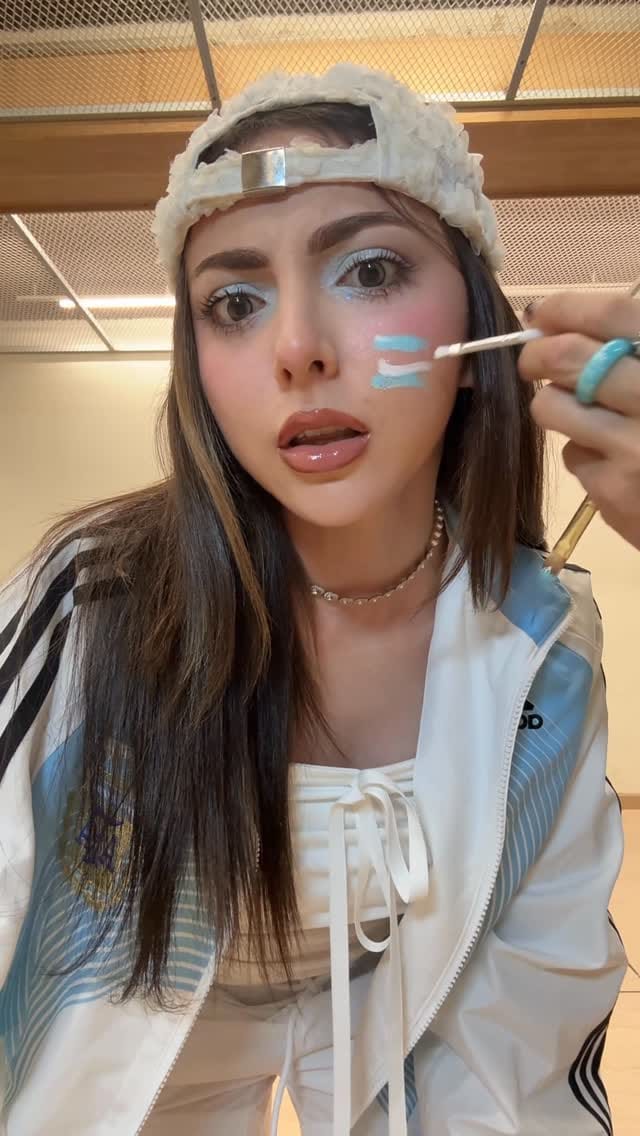 Post 1 by Cande Copello on Instagram (video)