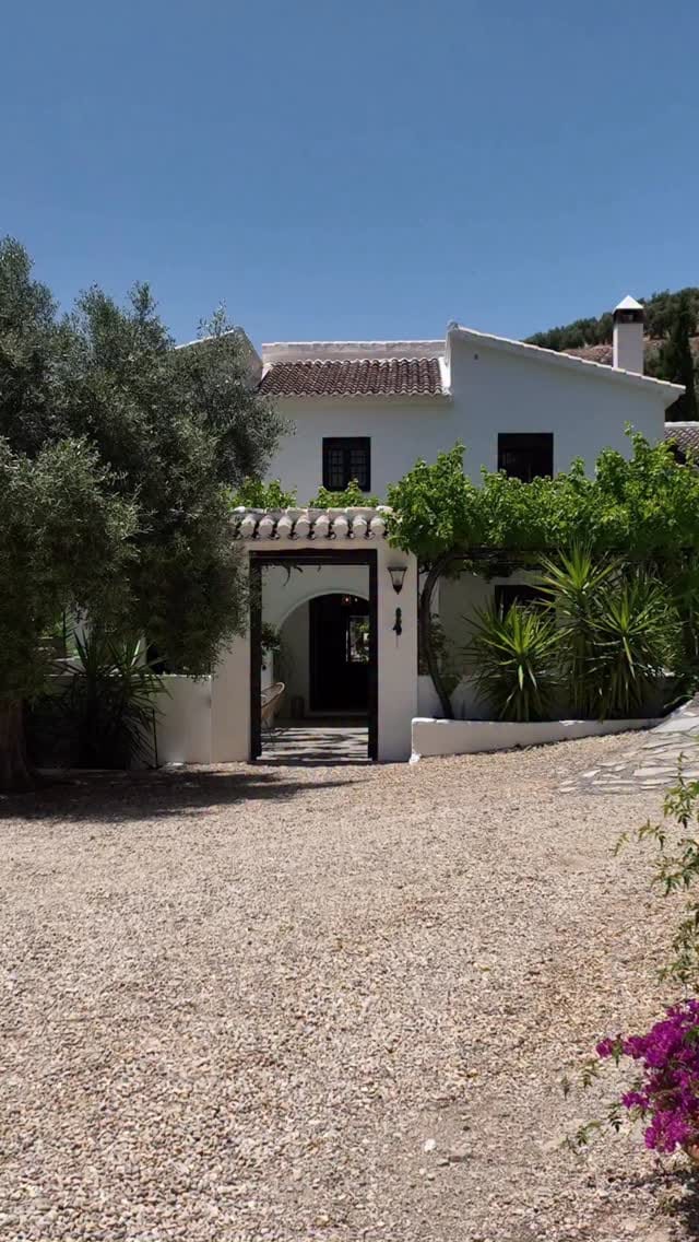 Post 6 by Villas & Fincas Real Estate on Instagram (video)