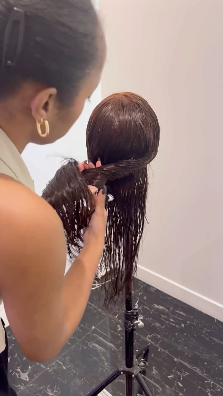Post 9 by 1ere boutique UNICE HAIR à Paris on Instagram (video)