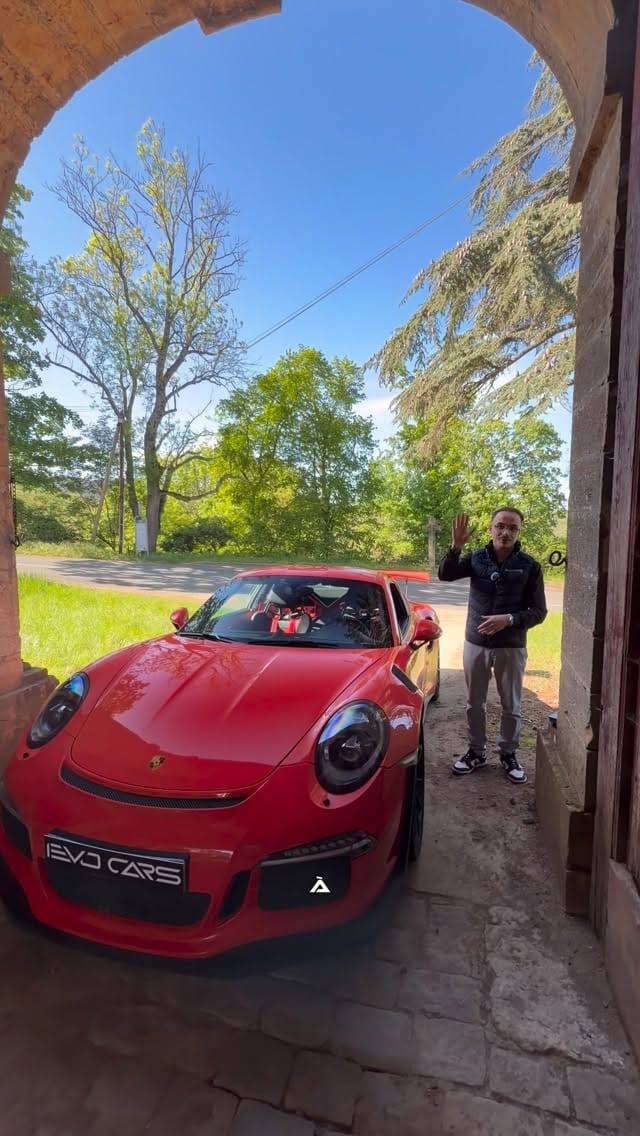 Post 5 by EvoCars Lyon on Instagram (video)