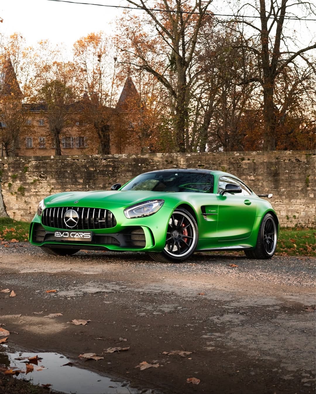 Post 10 by EvoCars Lyon on Instagram (carousel)