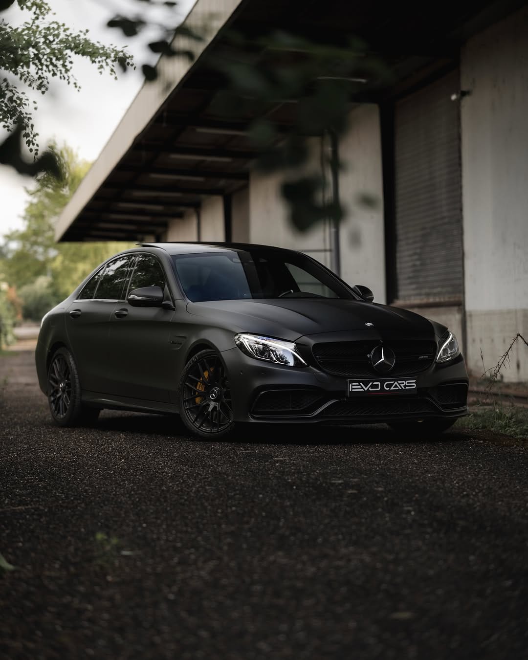 Post 6 by EvoCars Lyon on Instagram (carousel)