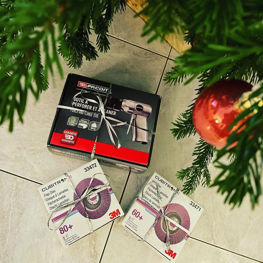 Post 2 by VW Caddy Mk1 Pick-Up Sauber on Instagram (carousel)