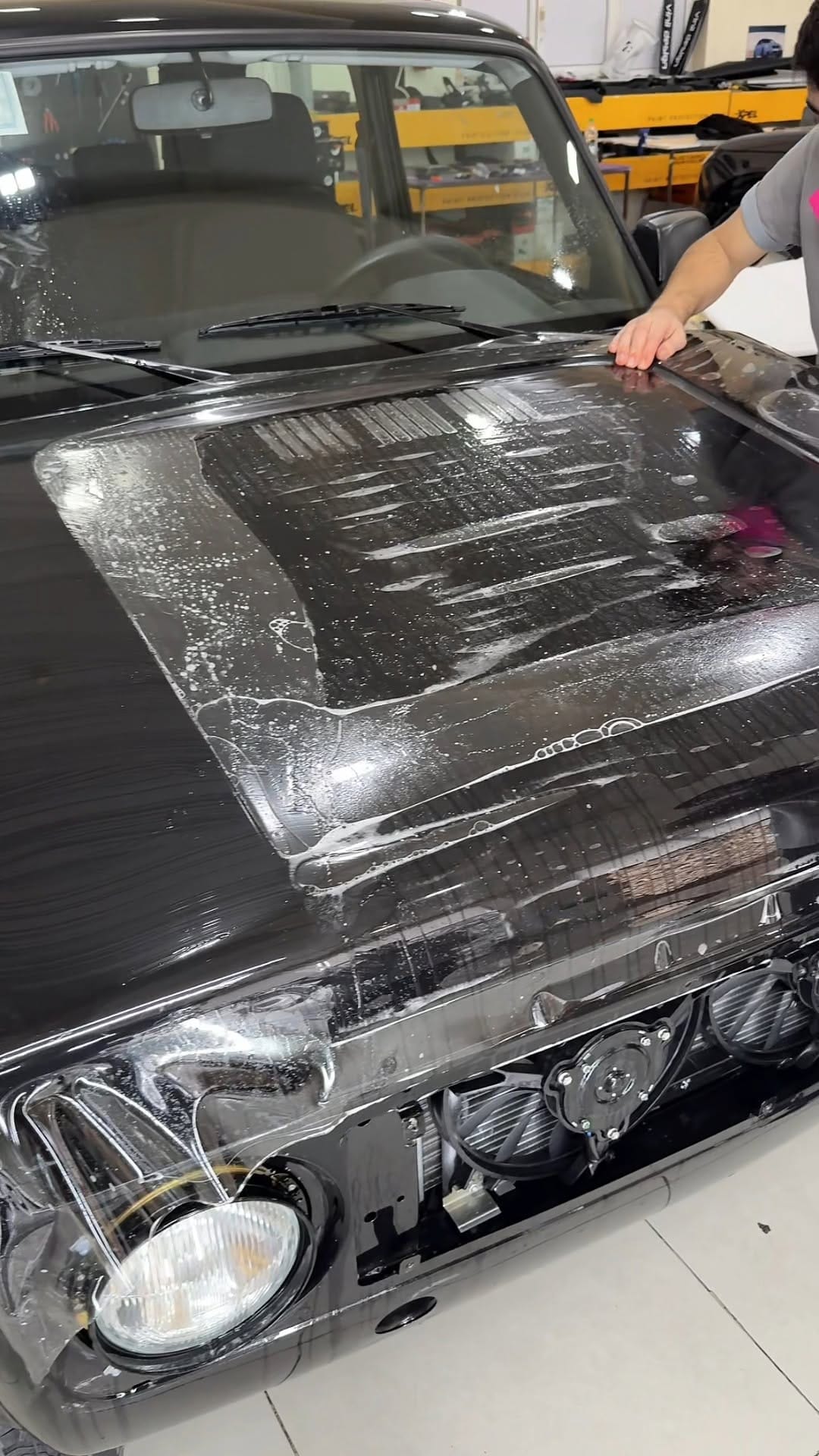 Post 5 by 𝐁𝐚𝐤𝐮 - 𝐃𝐞𝐭𝐚𝐢𝐥𝐢𝐧𝐠 | 𝐕𝐢𝐧𝐲𝐥 | 𝐋𝐥𝐮𝐦𝐚𝐫 | 𝐗𝐩𝐞𝐥 𝐏𝐏𝐅 on Instagram (video)