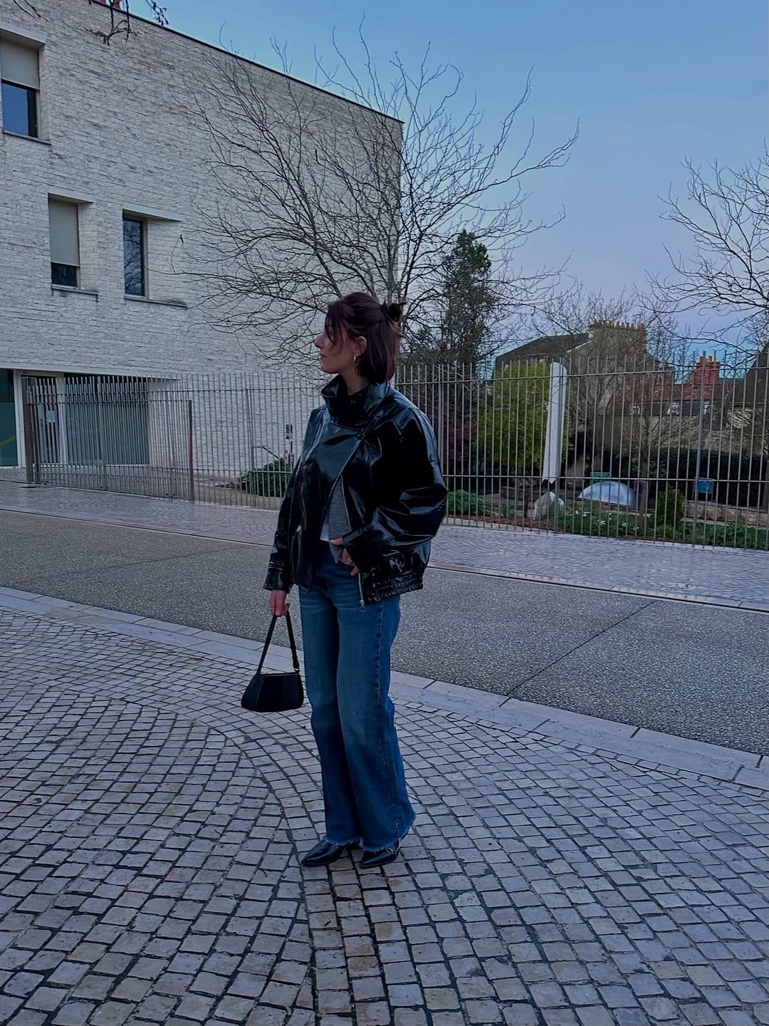 Post 5 by 𝒮𝑜𝓁𝒾𝓃𝑒                                               🫐 on Instagram (carousel)