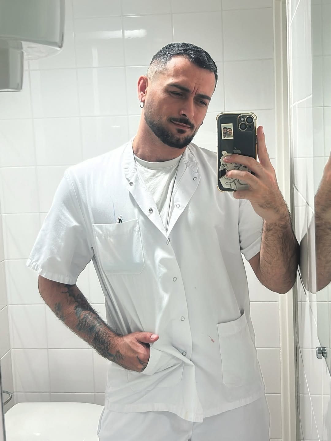 Post 2 by 𝕄𝕚𝕜𝕖 𝕄𝕠𝕤𝕥𝕣𝕒𝕥𝕠 🥑 on Instagram (image)
