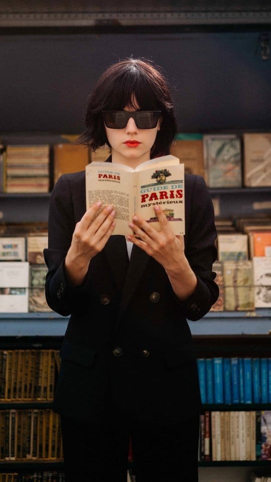 Post 9 by LORIS VALLOIS / CHUCK SANCHEZ on Instagram (video)