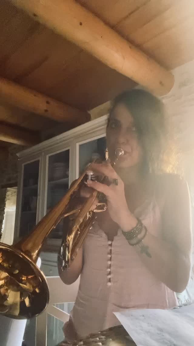 Post 2 by Emma Colberti on Instagram (video)