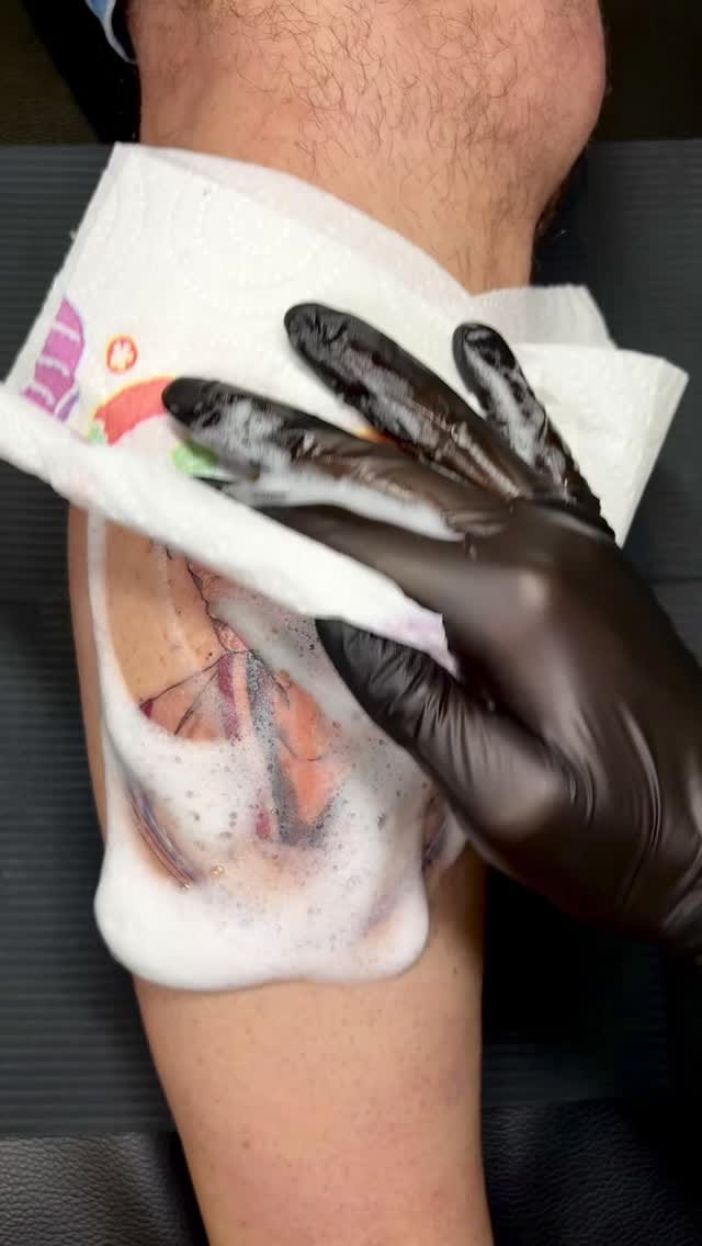 Post 6 by Chloé I Anime ❀ KPOP ❀ Disney tattoo - on Instagram (video)