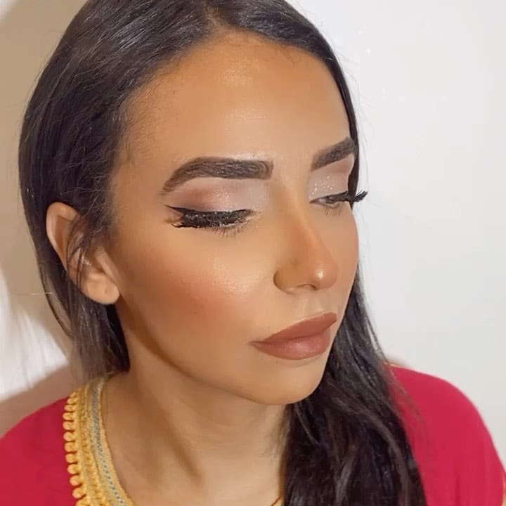 Post 3 by ✨Professional Make Up Artist on Instagram (video)