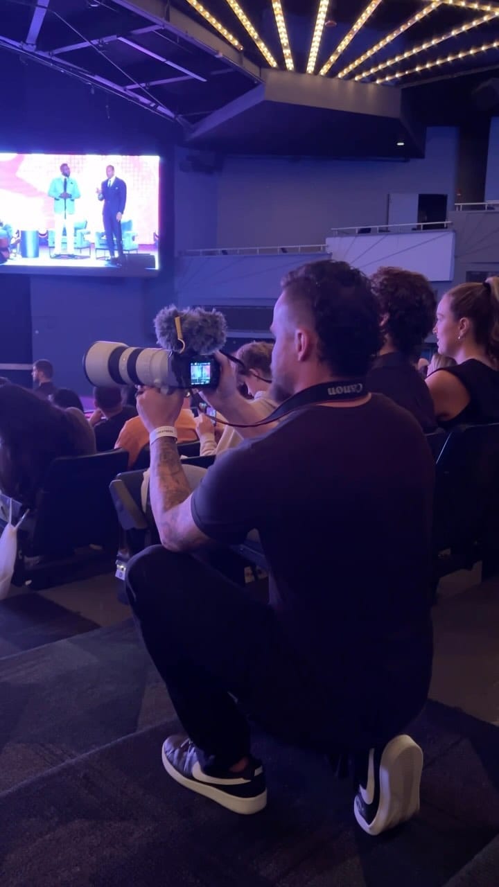 Post 10 by Wyland on Instagram (video)