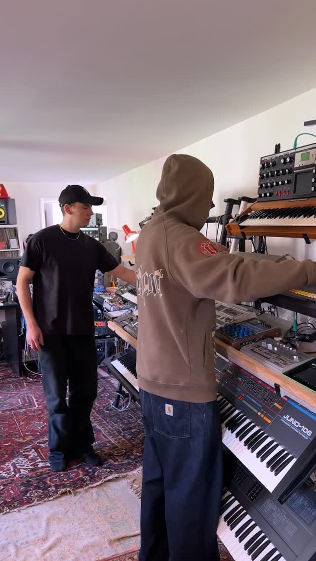 Post 9 by Hyas on Instagram (video)