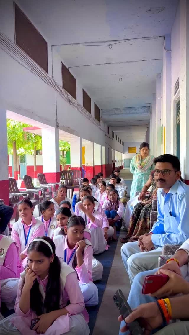 Post 7 by Rashmi Jaiswal on Instagram (video)