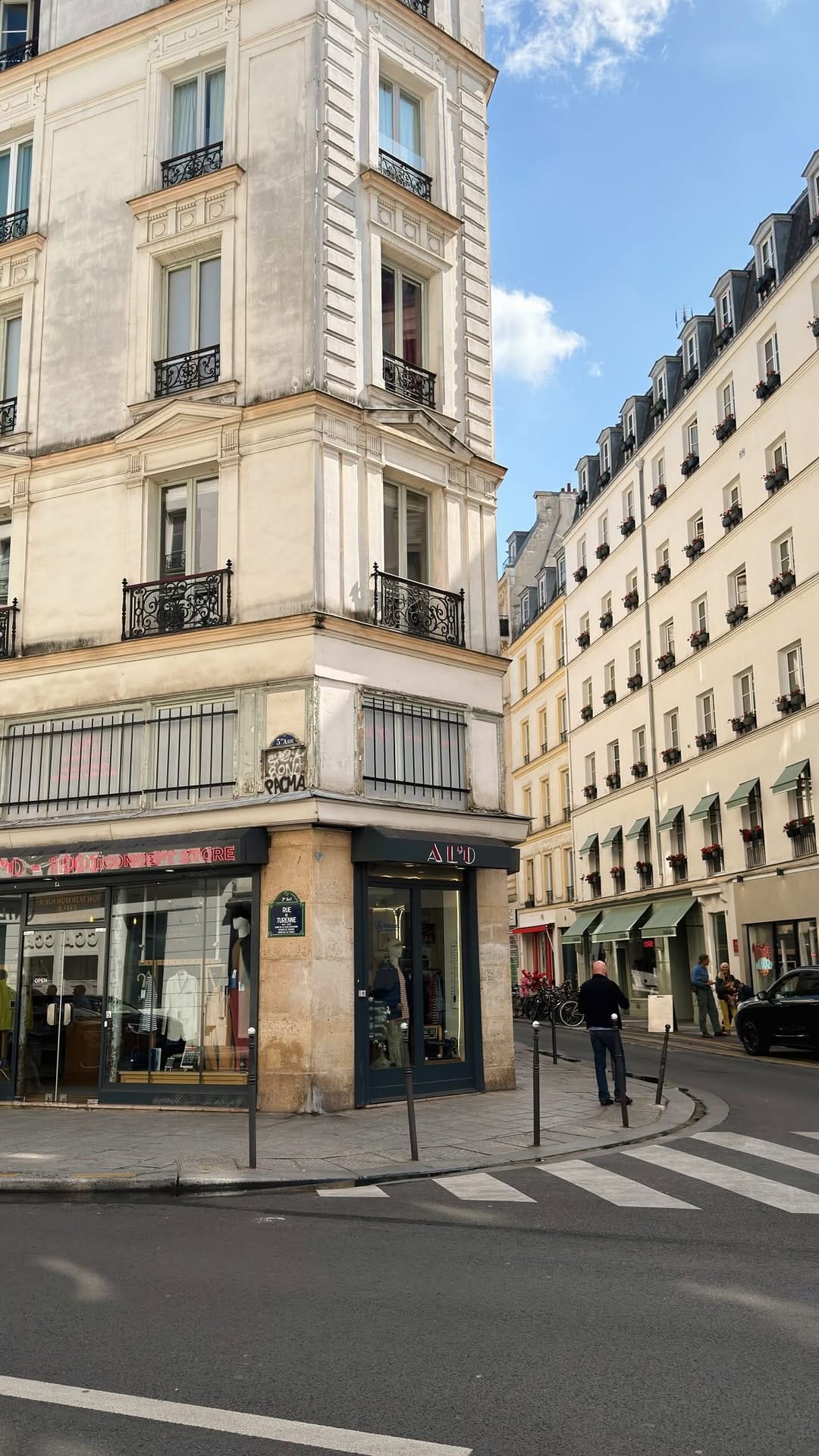 Post 9 by Rémi Bargier on Instagram (video)