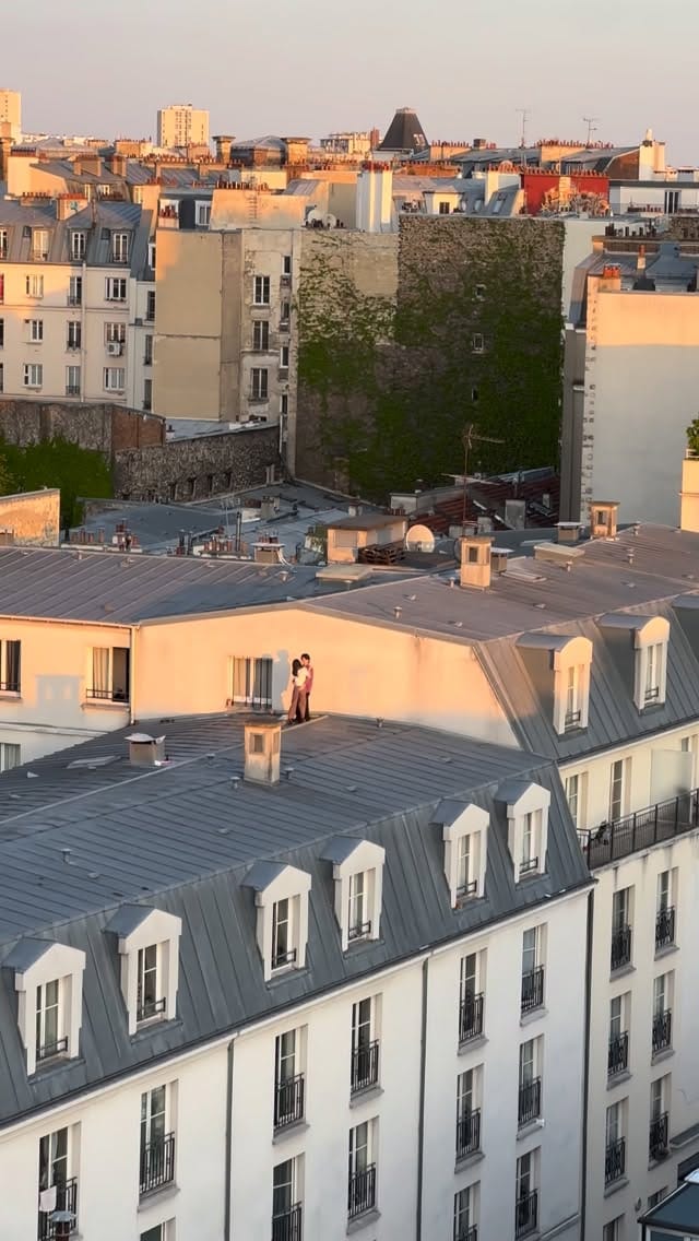 Post 5 by Inès Mélia on Instagram (video)
