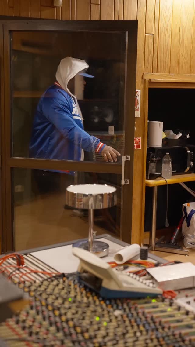 Post 3 by Zola De Gaulle on Instagram (video)