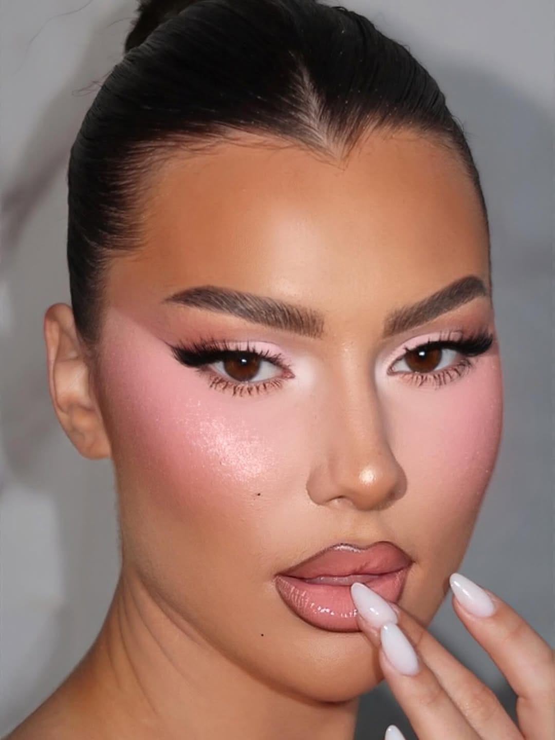 Post 5 by MEL MUA ✨ on Instagram (carousel)