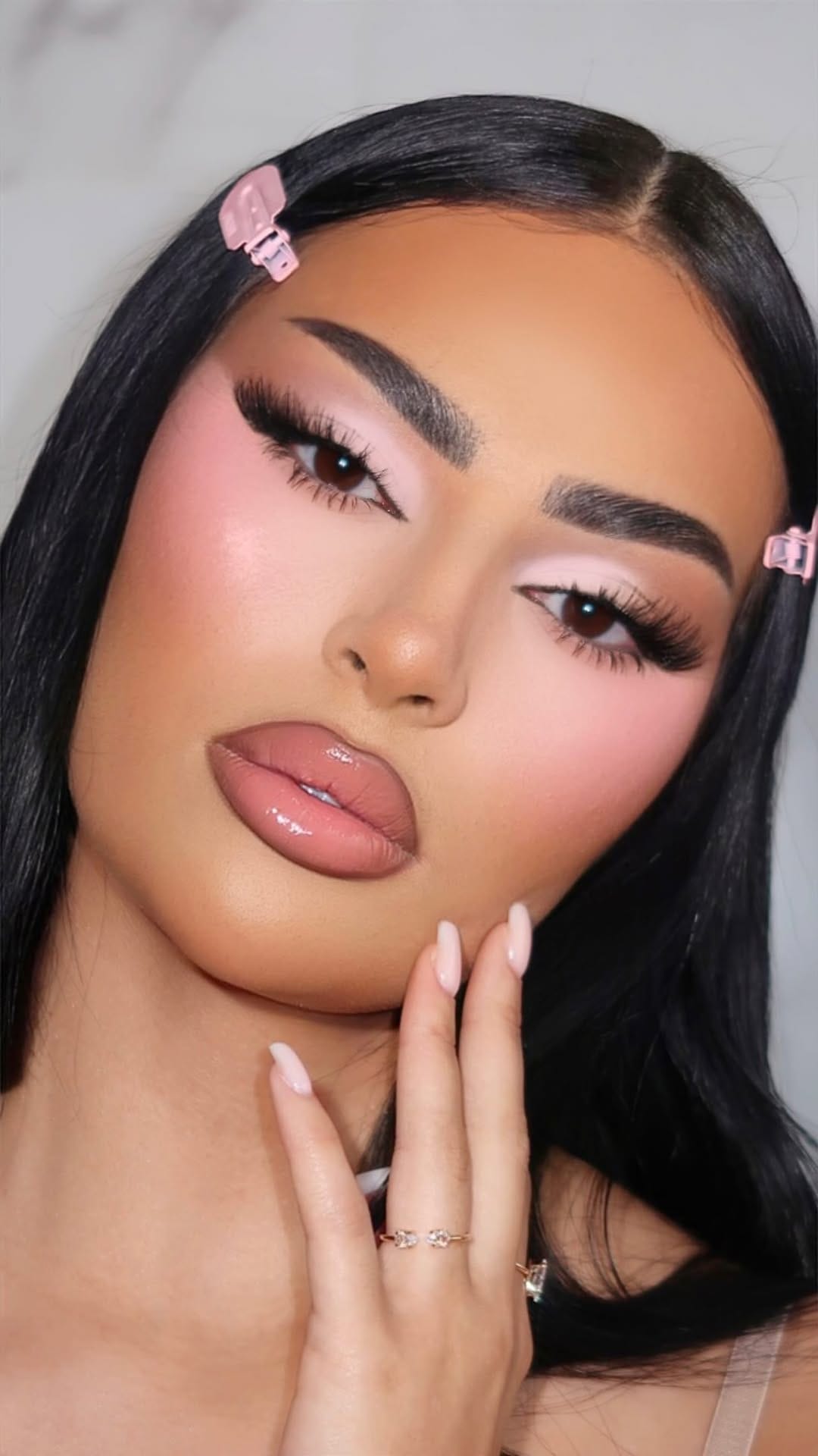 Post 2 by MEL MUA ✨ on Instagram (video)