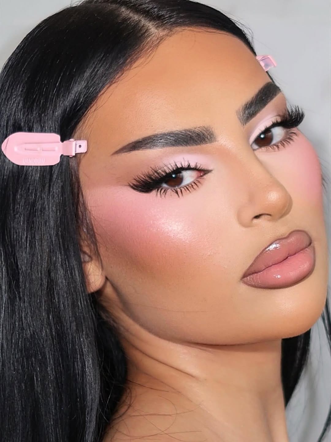 Post 4 by MEL MUA ✨ on Instagram (carousel)