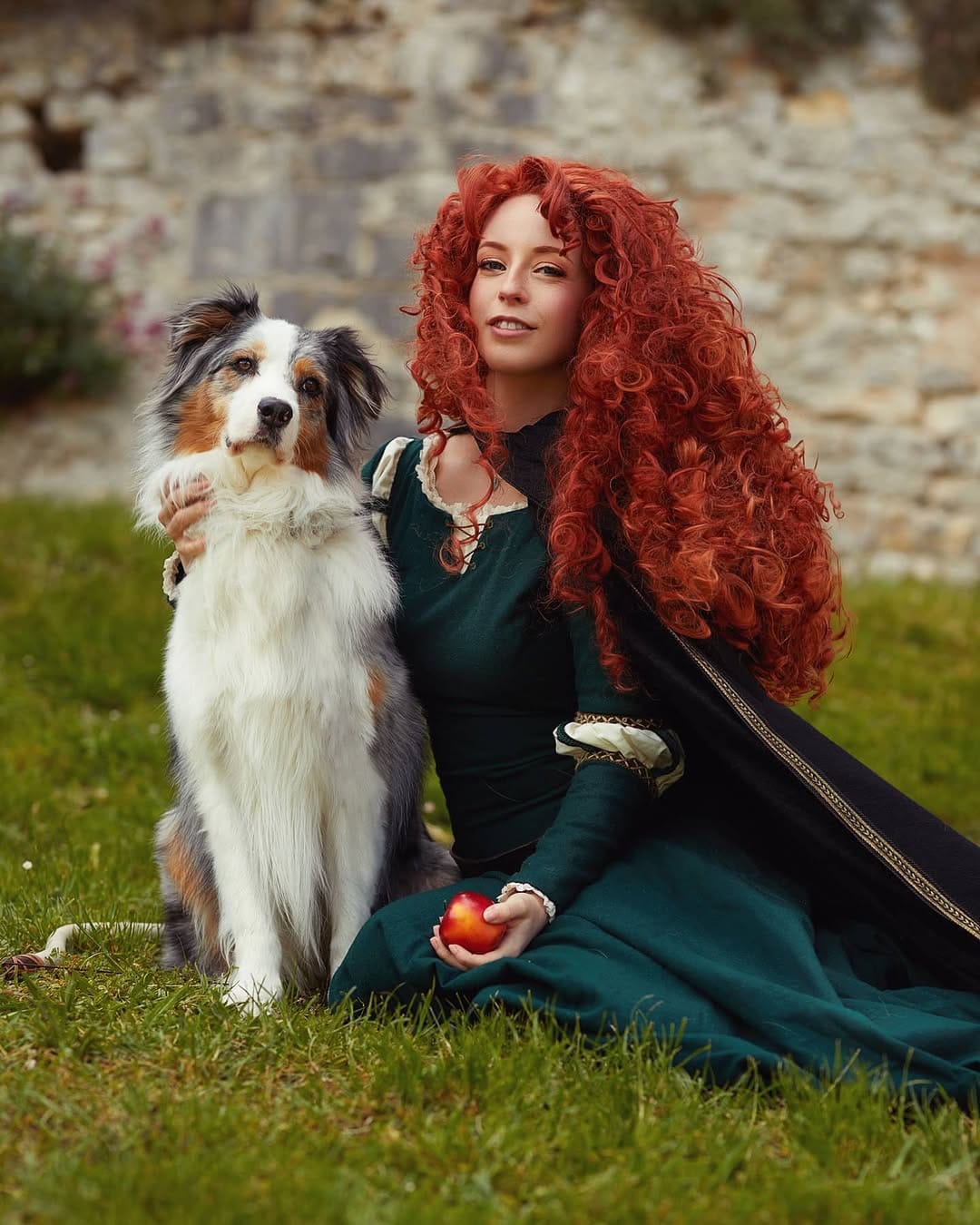 Post 2 by Cléo Cosplay on Instagram (image)