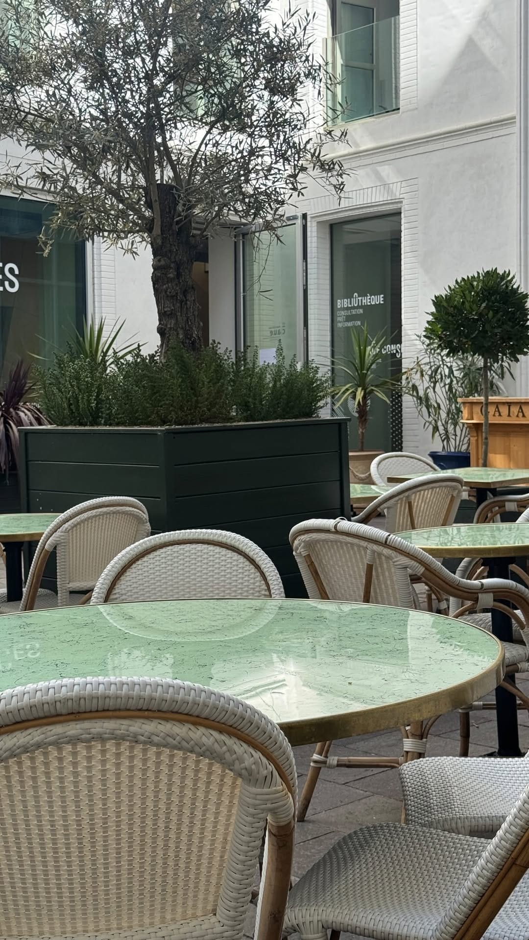 Post 8 by Lisa Marie | Créatrice de contenu & UGC on Instagram (video)