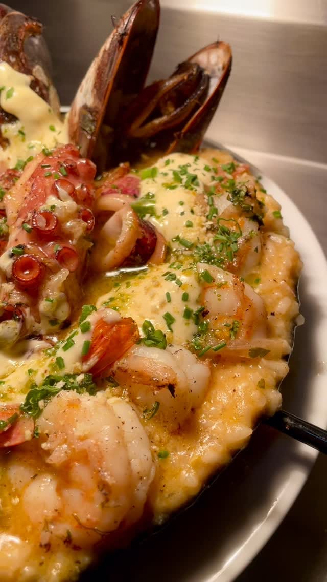Post 4 by La Maison 218 | Restaurante Francês on Instagram (video)