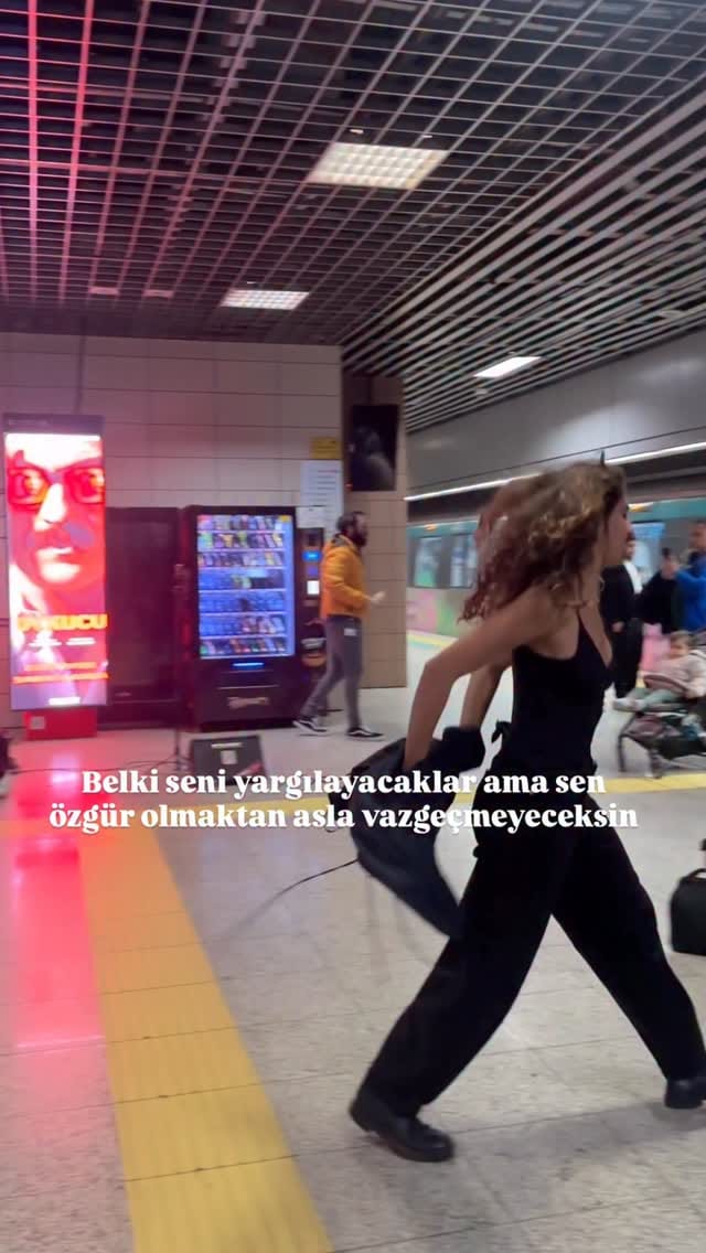 Post 1 by cmlyn on Instagram (video)