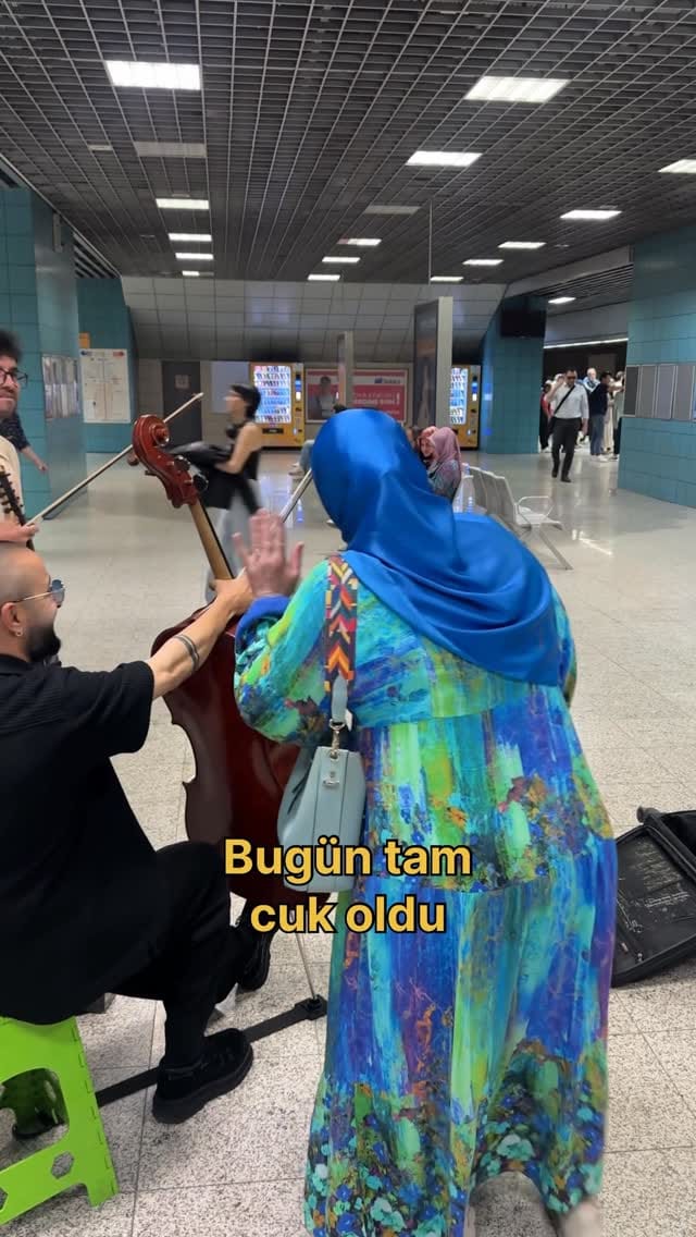 Post 6 by cmlyn on Instagram (video)