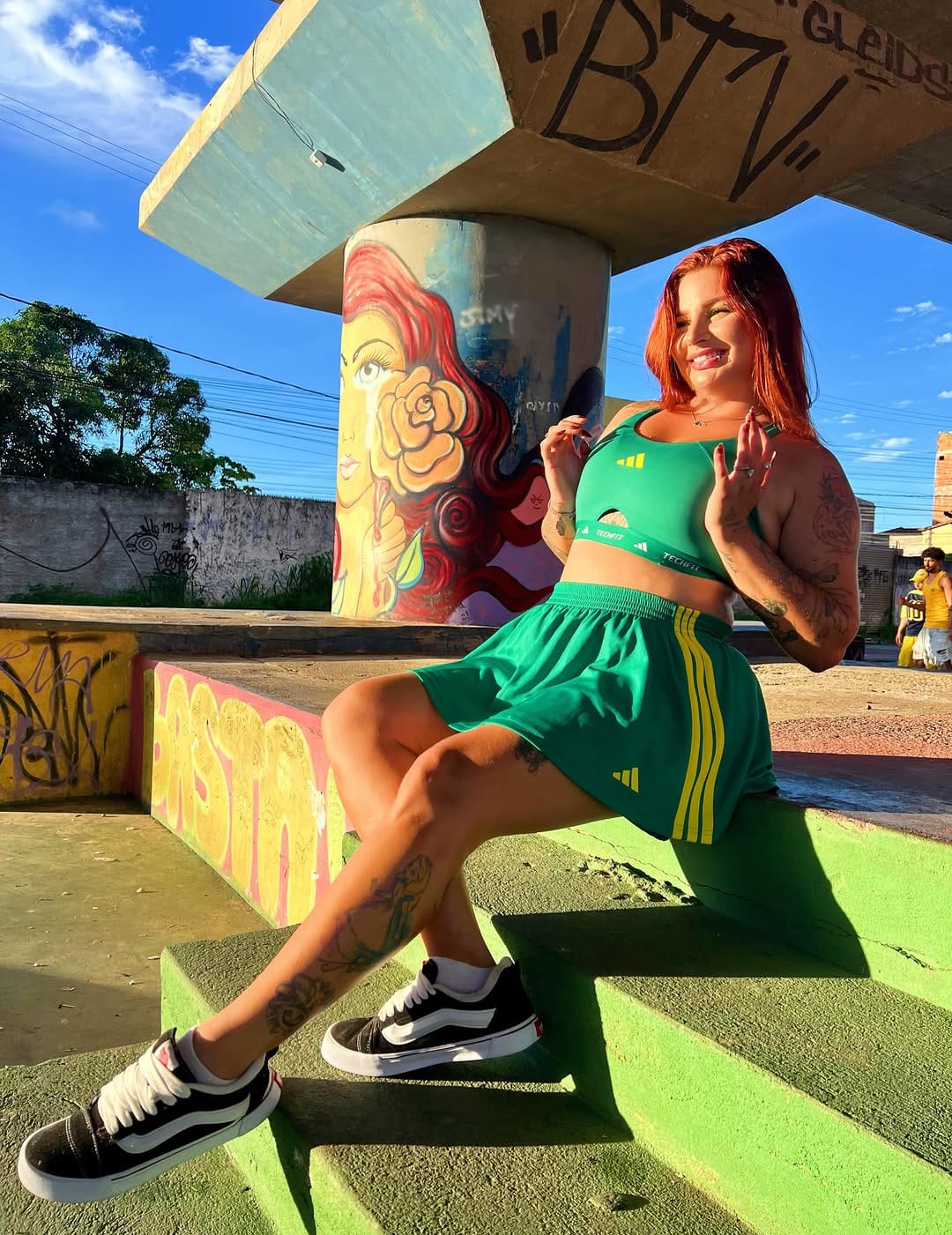 Post 4 by Emelli Naomi🦊 MAQUIADORA  ARACAJU-SE💄 on Instagram (carousel)