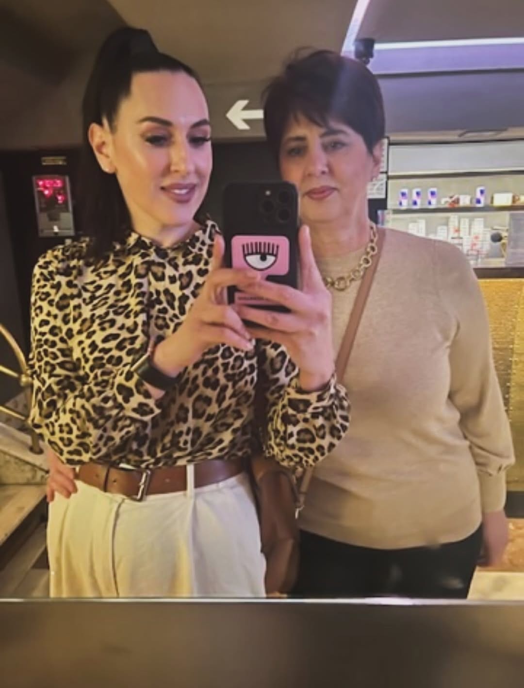 Post 6 by Ines Selimotić on Instagram (carousel)