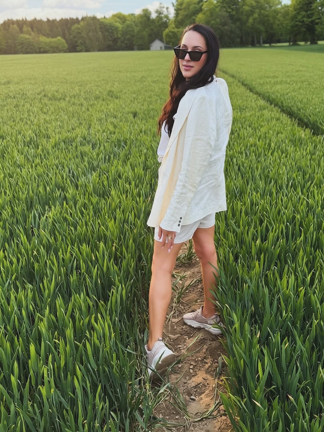 Post 2 by Ines Selimotić on Instagram (carousel)