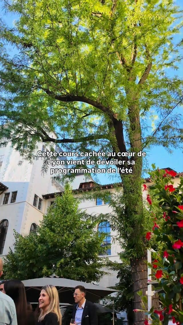 Post 6 by Anna Loves Food - Tastes of Lyon - Guide Touristique Culinaire on Instagram (video)