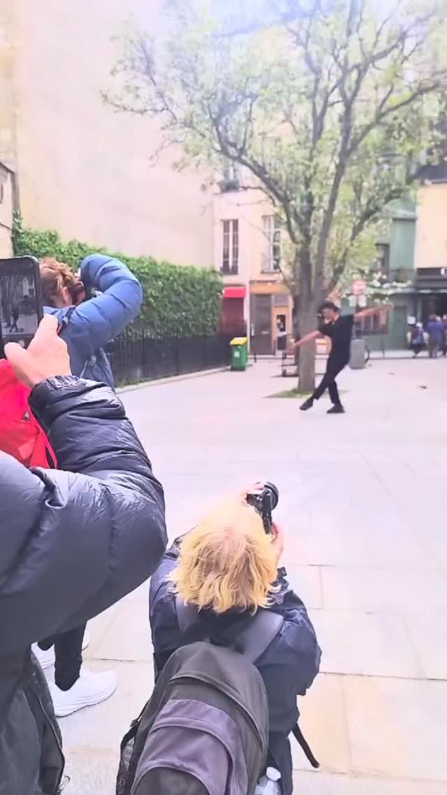 Post 4 by Eric Yacinthe Glissant on Instagram (video)