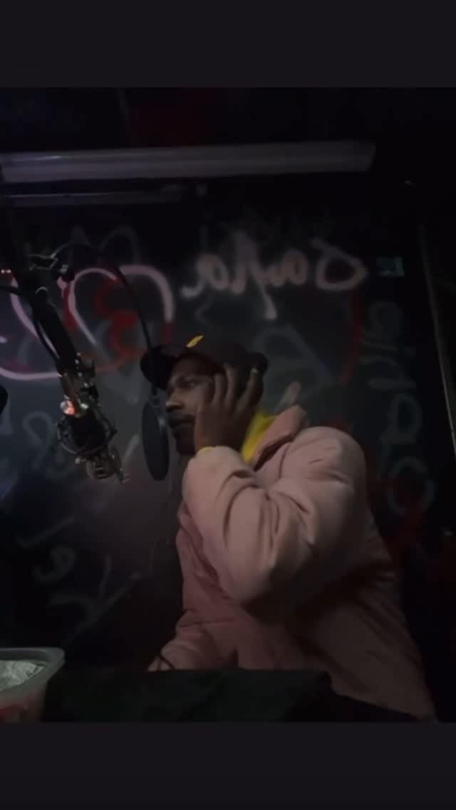 Post 8 by jaay .. 🕴🏾2¡raw on Instagram (video)