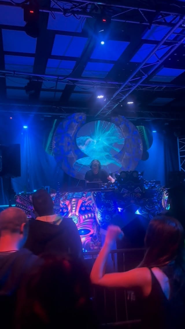 Post 10 by ADN Music on Instagram (video)