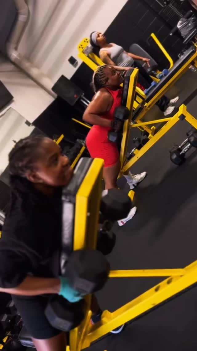 Post 1 by Elise Hunter on Instagram (video)