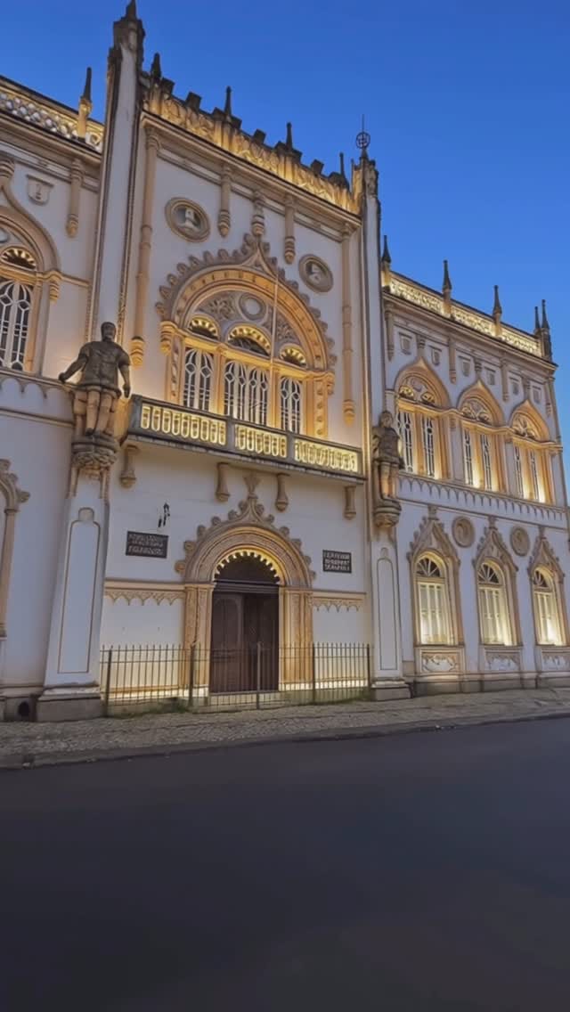 Post 9 by Liliam Santana/Noivas BA on Instagram (video)