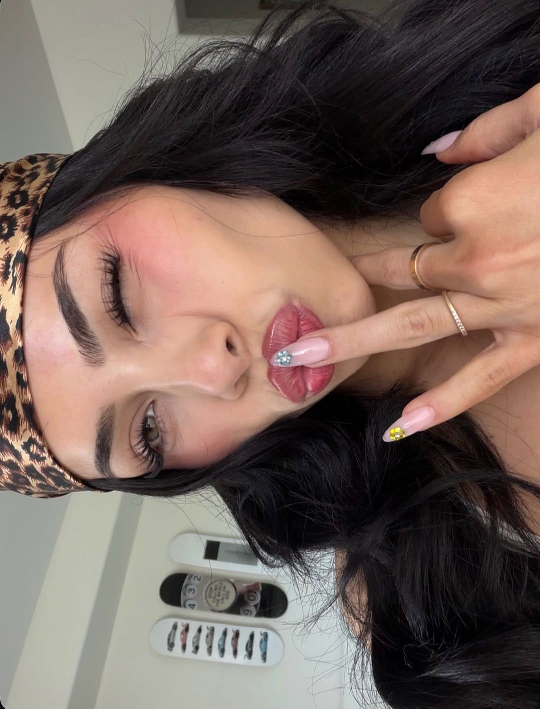Post 7 by 𝐍𝐚𝐢𝐥𝐬 𝐛𝐲 𝐀𝐧𝐚𝐥𝐲𝐬𝐬𝐞 𝐇𝐞𝐫𝐧𝐚𝐧𝐝𝐞𝐳 | 𝐋𝐀 on Instagram (carousel)