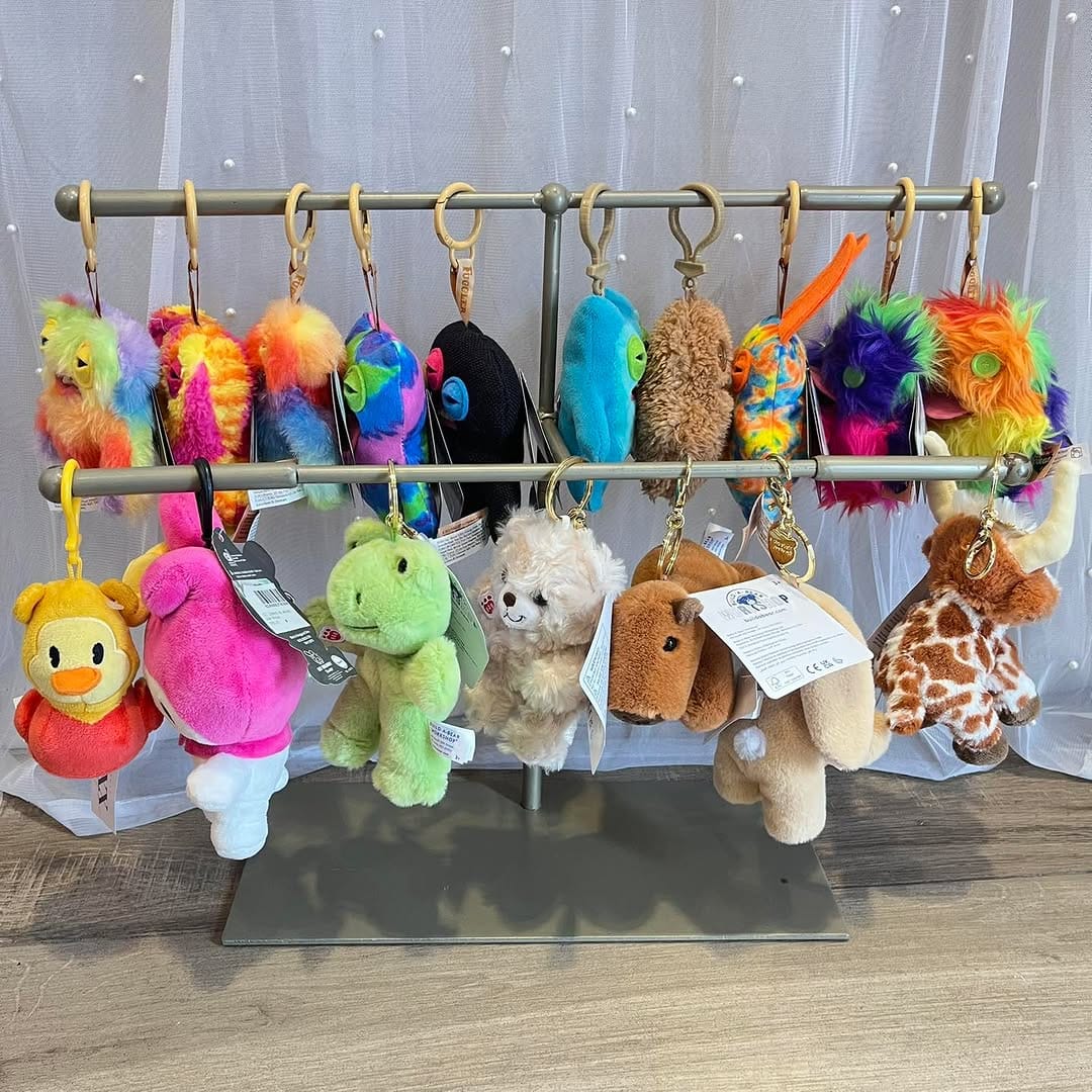 Post 1 by Luxx Avenue Boutique on Instagram (carousel)