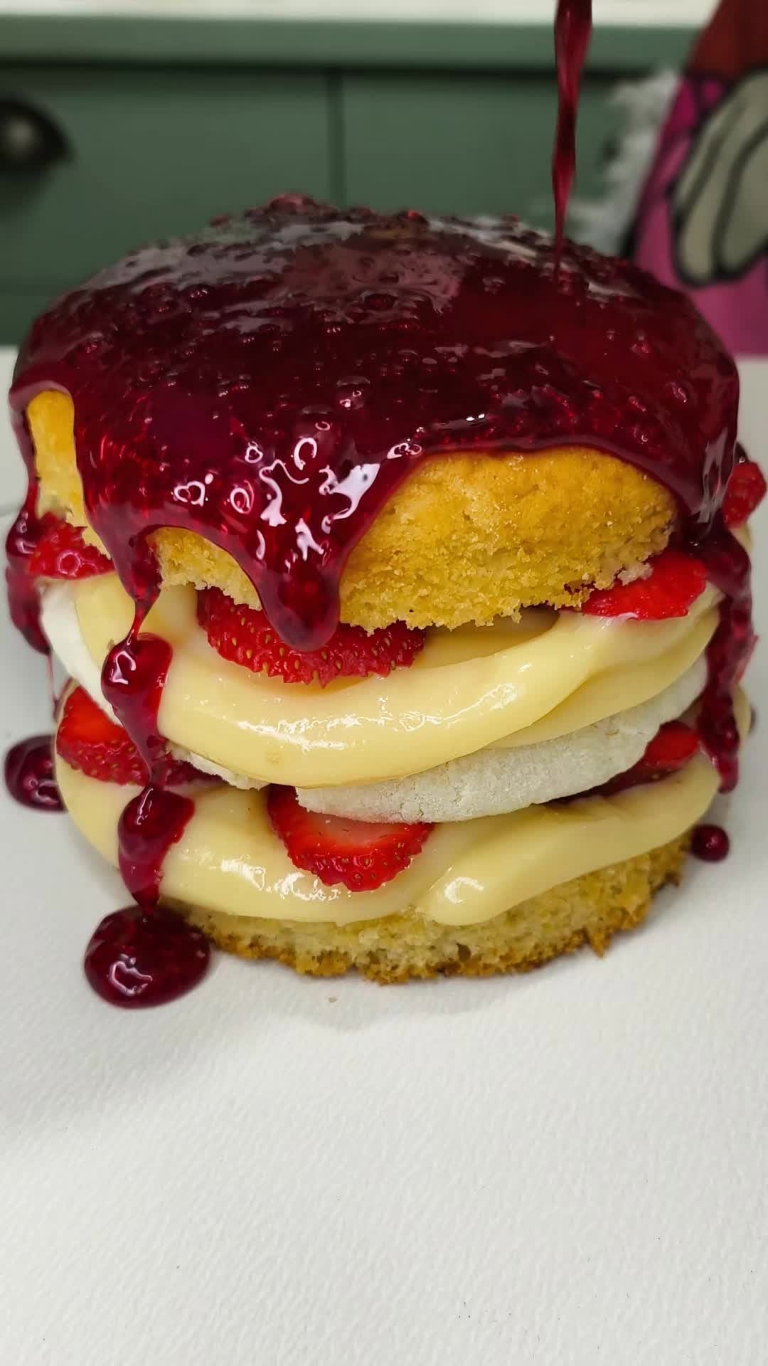 Post 3 by Paula Mello I Confeitaria I Receitas | Cozinha Prática on Instagram (video)