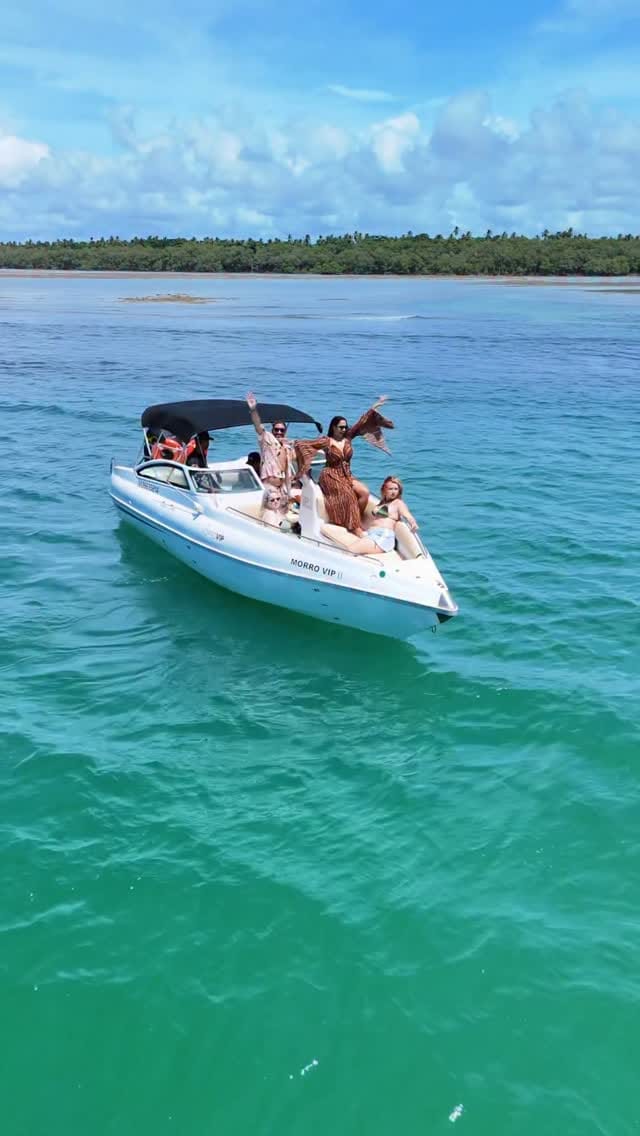 Post 7 by Carol Guimarães on Instagram (video)