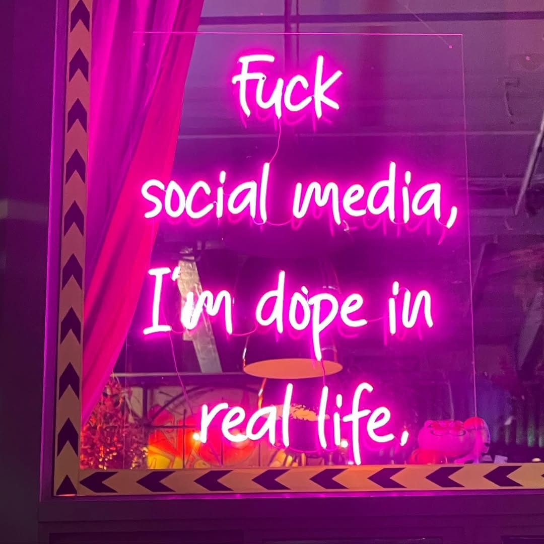 Post 9 by Stephanie Cottas on Instagram (image)