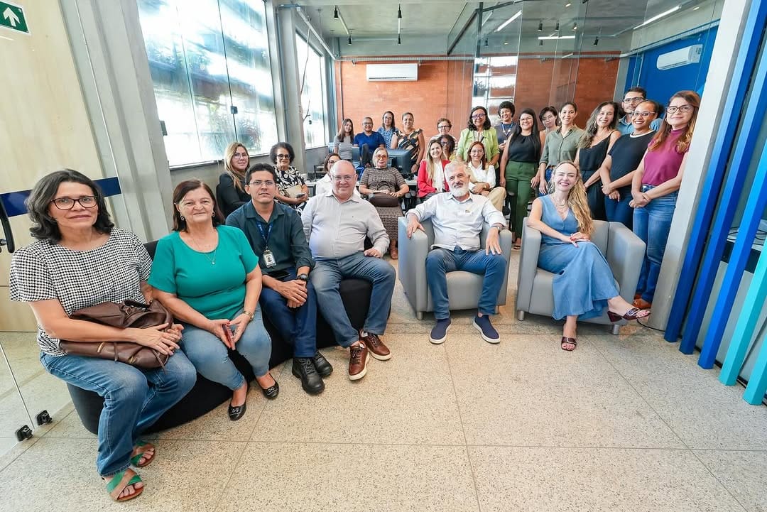 Post 8 by Uemanet - Núcleo de Tecnologias para Educação on Instagram (carousel)